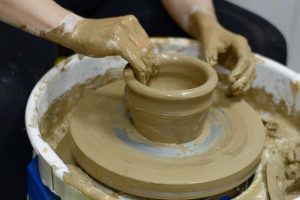 전통 기법이라는 말이 너무 빠를 때